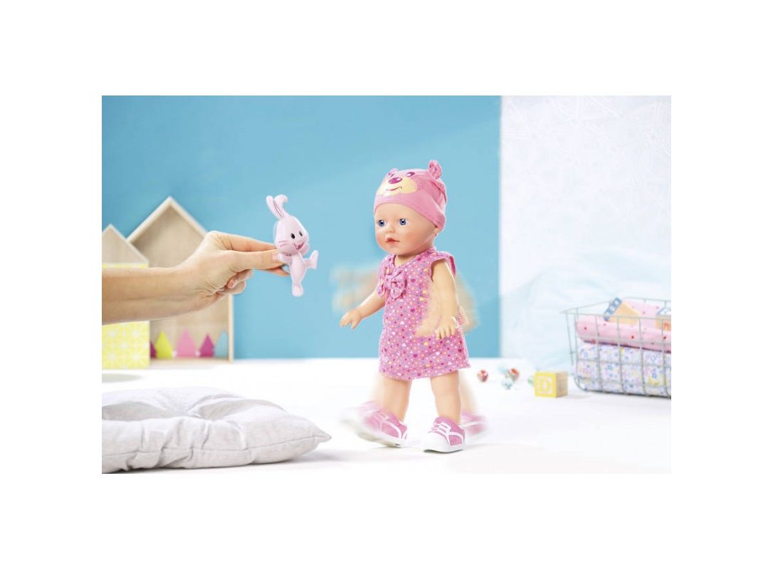 Little baby hot sale born walks
