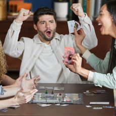 بازی گروهی توطئه سرنخ Cluedo, image 4
