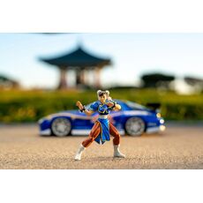 ماشین فلزی مزدا 1993 مدل RX-7 و فیگور فلزی Chun-Li با مقیاس 1:24, تنوع: 253255062-ChunLi, image 5