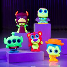 پک 5 تایی فیگور های سورپرایزی Disney Doorables مدل Neon Glow Peek, image 3