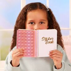 عروسک 46 سانتی OG مدل Finley همراه با اکسسوری و کتاب استیکر, image 3