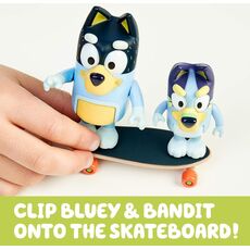 پک 2 تایی فیگور های بلویی و بندیت همراه با اسکیت برد, image 3