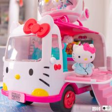 ست هلیکوپتر و آمبولانس Hello Kitty به همراه 6 فیگور, image 4