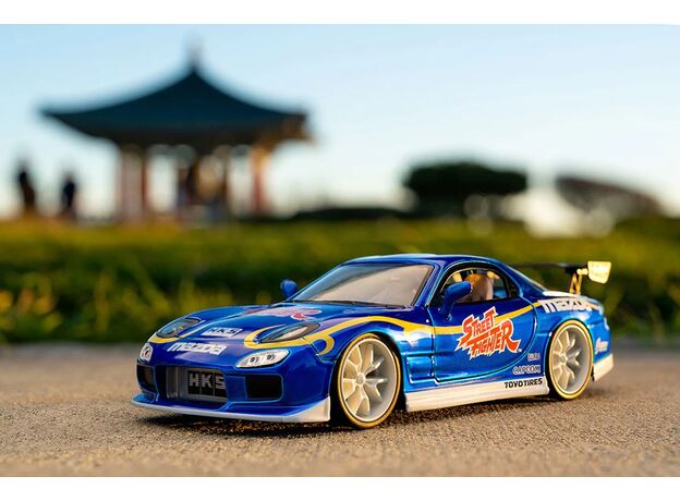 ماشین فلزی مزدا 1993 مدل RX-7 و فیگور فلزی Chun-Li با مقیاس 1:24, تنوع: 253255062-ChunLi, image 8