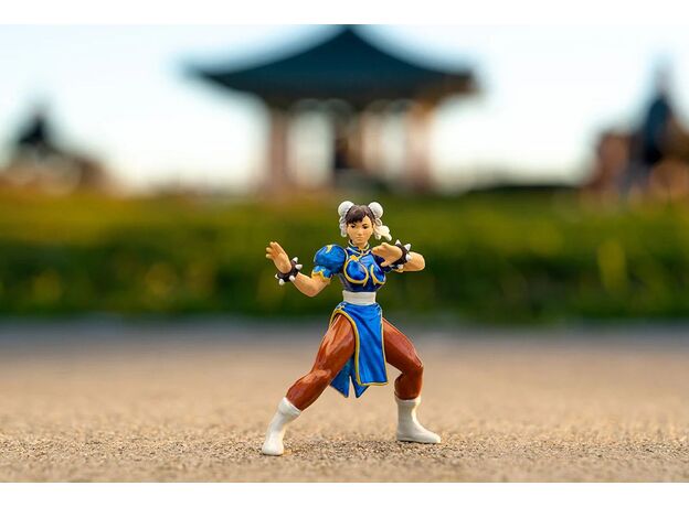 ماشین فلزی مزدا 1993 مدل RX-7 و فیگور فلزی Chun-Li با مقیاس 1:24, تنوع: 253255062-ChunLi, image 6