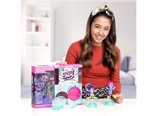 پک 2 تایی عروسک های فشن سورپرایزی Capsule Chix مدل Shimmer Surge با موهای بنفش, image 3
