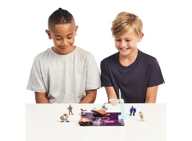 بازی بسکتبال shoot & score همراه با لبران جیمز و باگز بانی, image 2