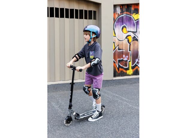 اسکوتر اسپرایت جمع شو مایکرو Micro با چرخ های چراغ دار مدل نقره ای براق, تنوع: SA0295-Silver Chrome, image 2