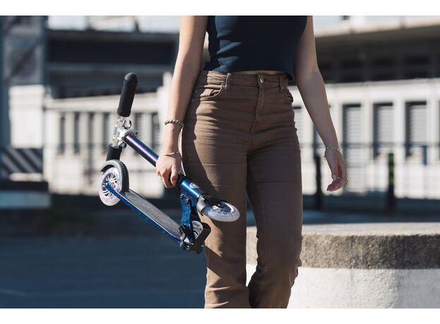 اسکوتر اسپرایت جمع شو مایکرو Micro با چرخ های چراغ دار مدل آبی بنفش شاین دار, تنوع: SA0293-Blue Purple, image 3