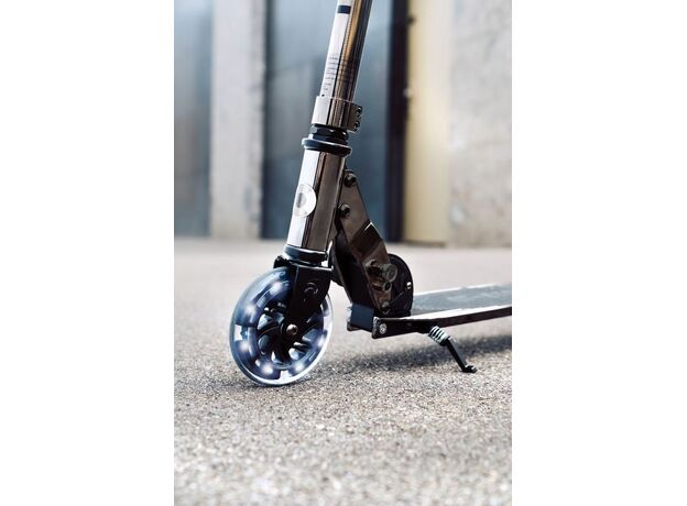اسکوتر اسپرایت جمع شو مایکرو Micro با چرخ های چراغ دار مدل مشکی نئوکروم, image 8
