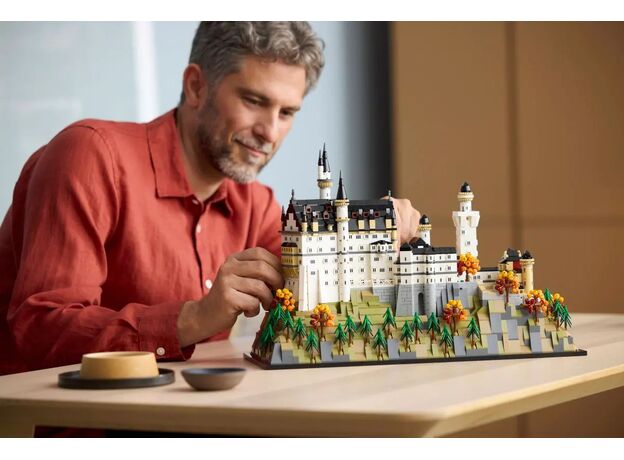 لگو آرشیتکت مدل قلعه نوی ‌شوان‌ اشتاین (21063), image 2