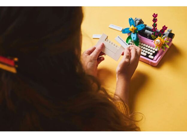 لگو کریتور 3 در 1 مدل ماشین تحریر همراه با گل ها (31169), image 4