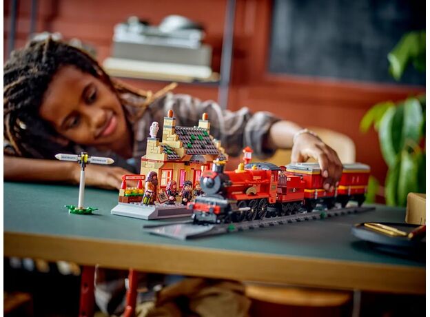 لگو هری پاتر مدل قطار هاگوارتز اکسپرس در ایستگاه هاگزمید (76423), image 2