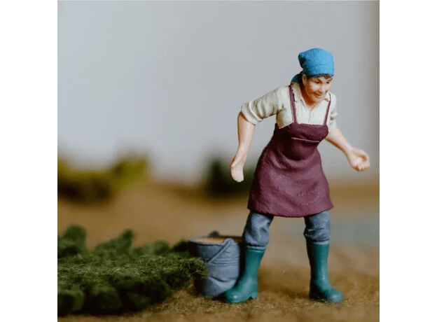 زن کشاورز, image 6