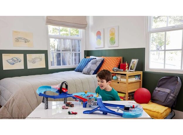 پیست مسابقه پرش جام جهانی رانندگان Cars, image 2