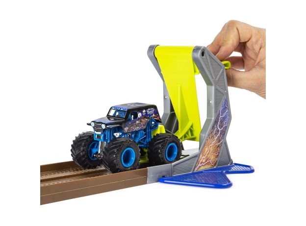 ماشین Monster Jam مدل Son Uva Digger به همراه پیست پرش با مقیاس 1:64, image 4